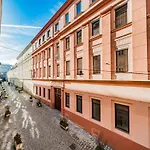 Easy Flat Stuckgasse